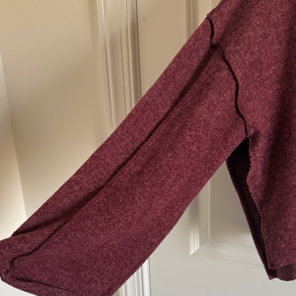 Zara Turtleneck Cropped Women's Burgundy Sweater Size XS Super Soft! Side Slits - Picture 5 of 8